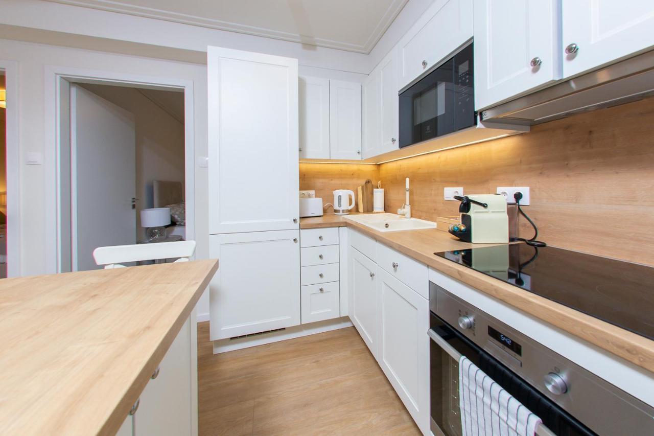 Cosy Inner City Getaway Bestern Szeged Esterno foto