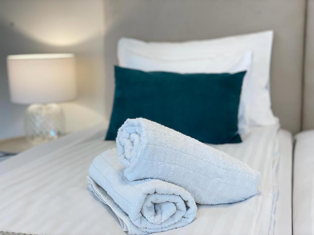 Cosy Inner City Getaway Bestern Szeged Esterno foto