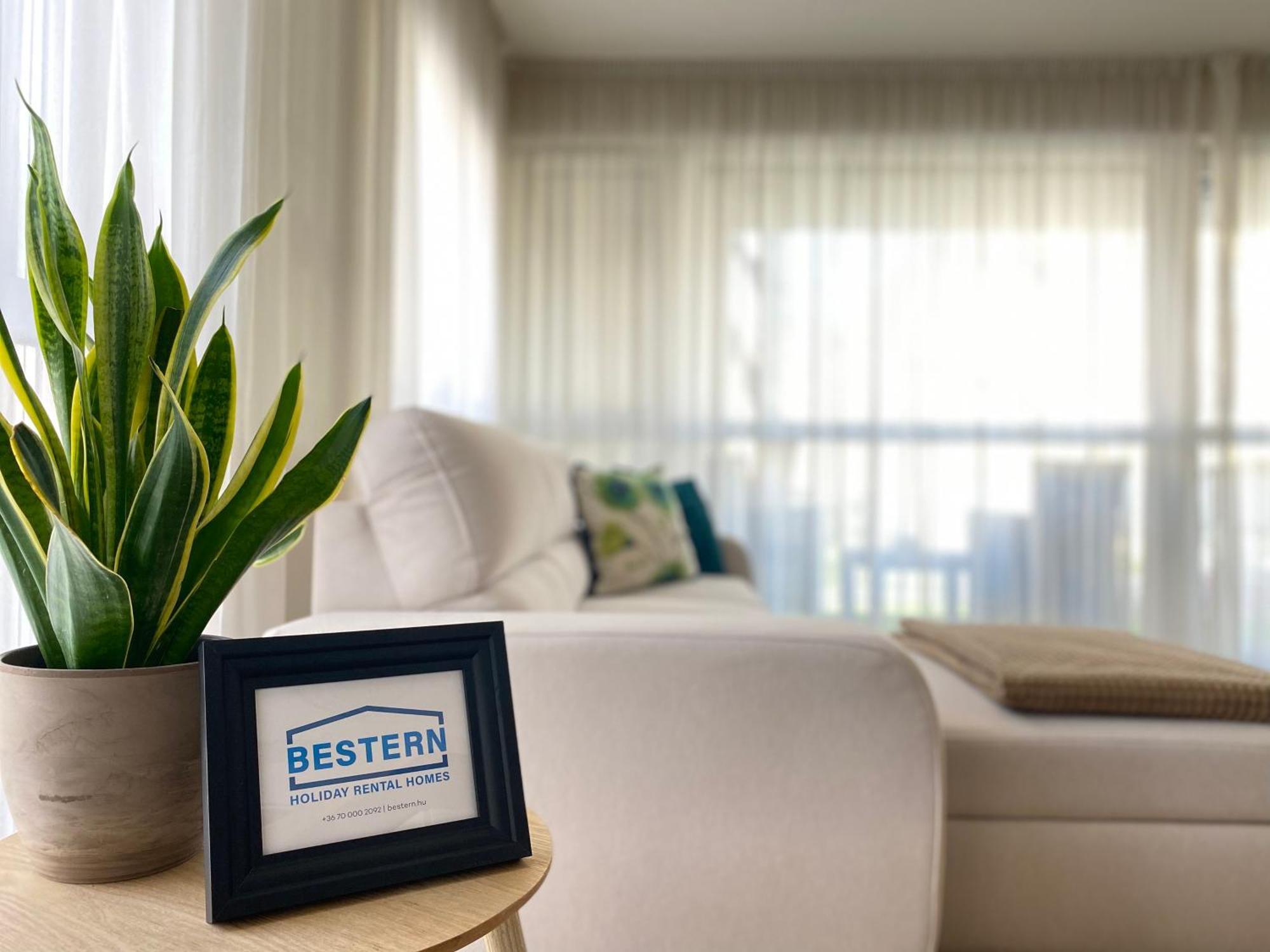 Cosy Inner City Getaway Bestern Szeged Esterno foto